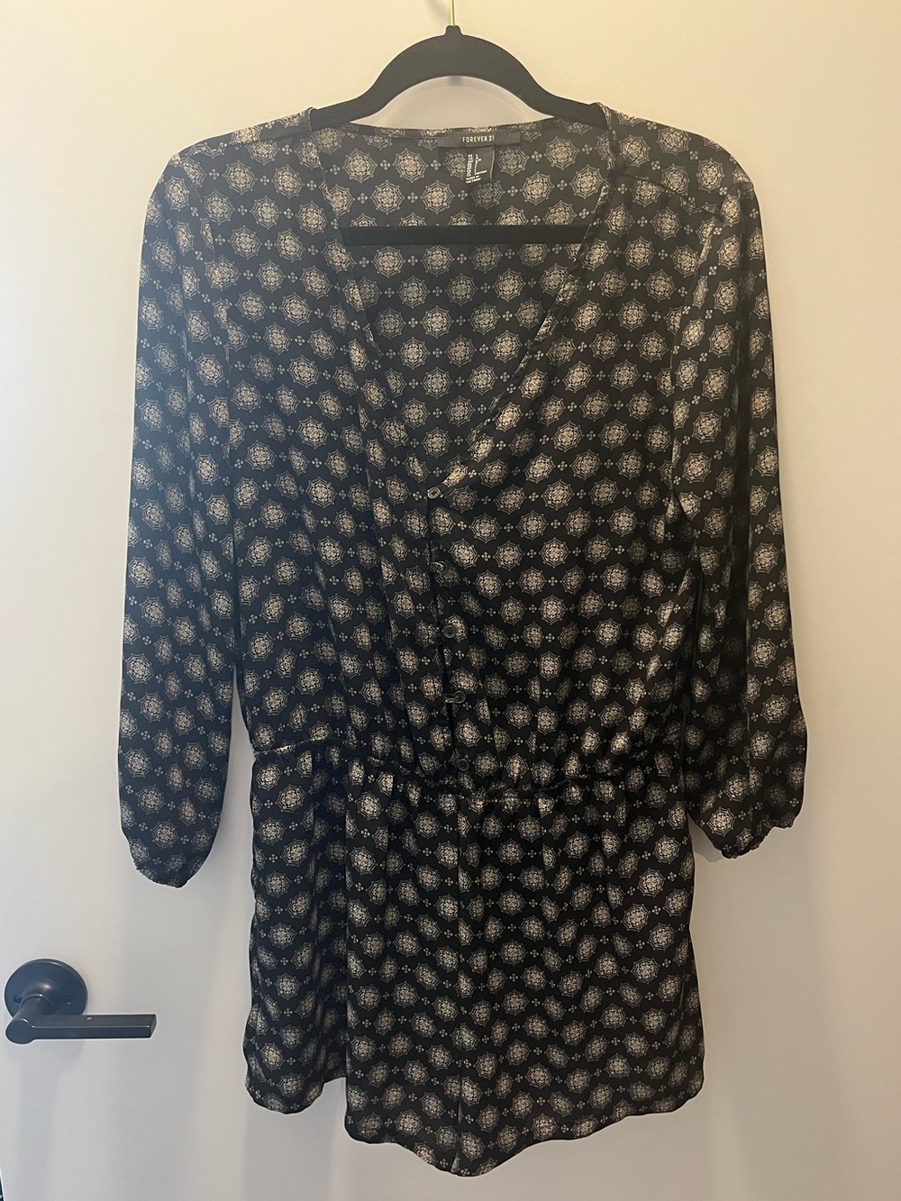 Forever 21 Black Printed Long-Sleeve Women’s Romper